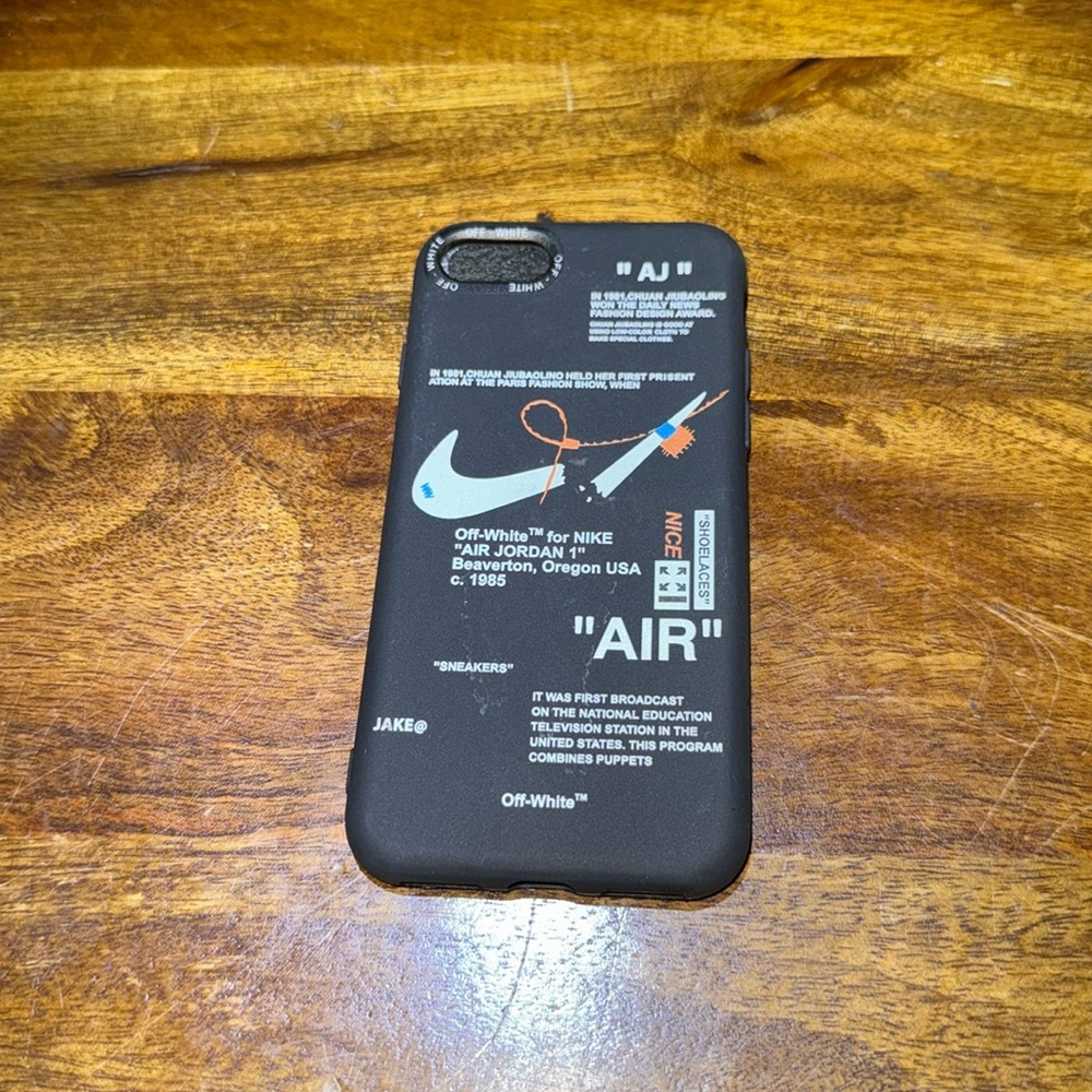 iPhone 8 Phone Case. 💣